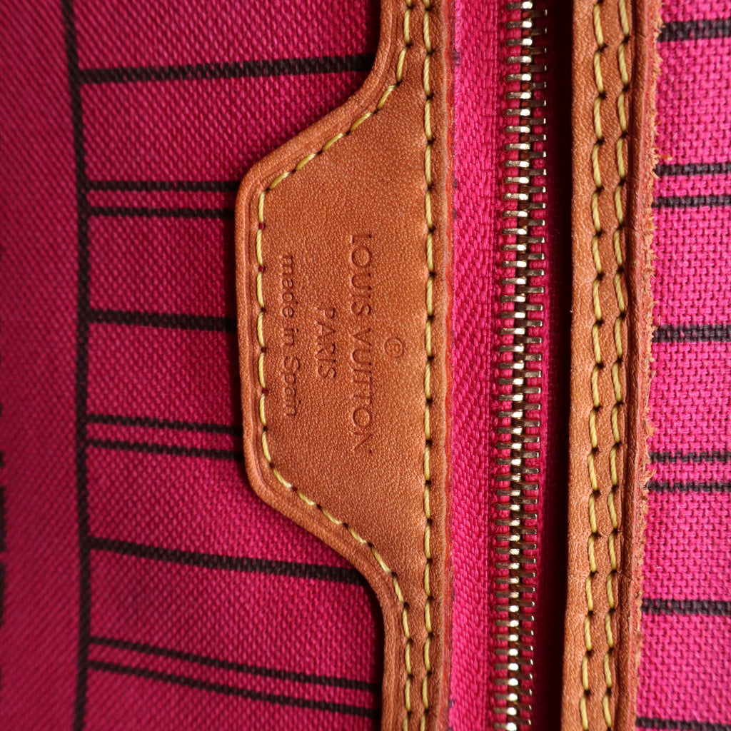 Louis Vuitton Monogram Neverfull MM Tote Bag B21736