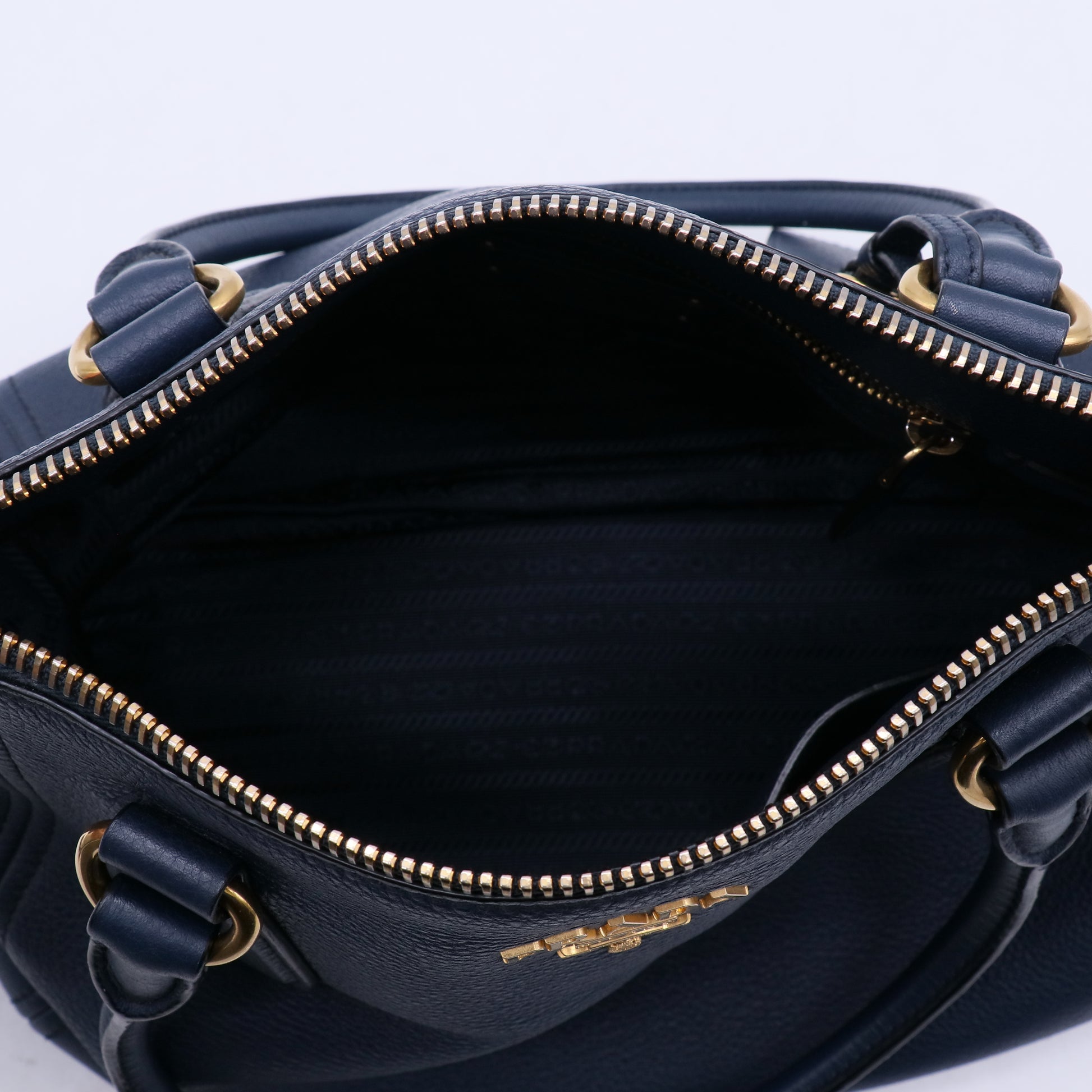 Inchiostro Vitello Daino Leather Tote Bag B21821