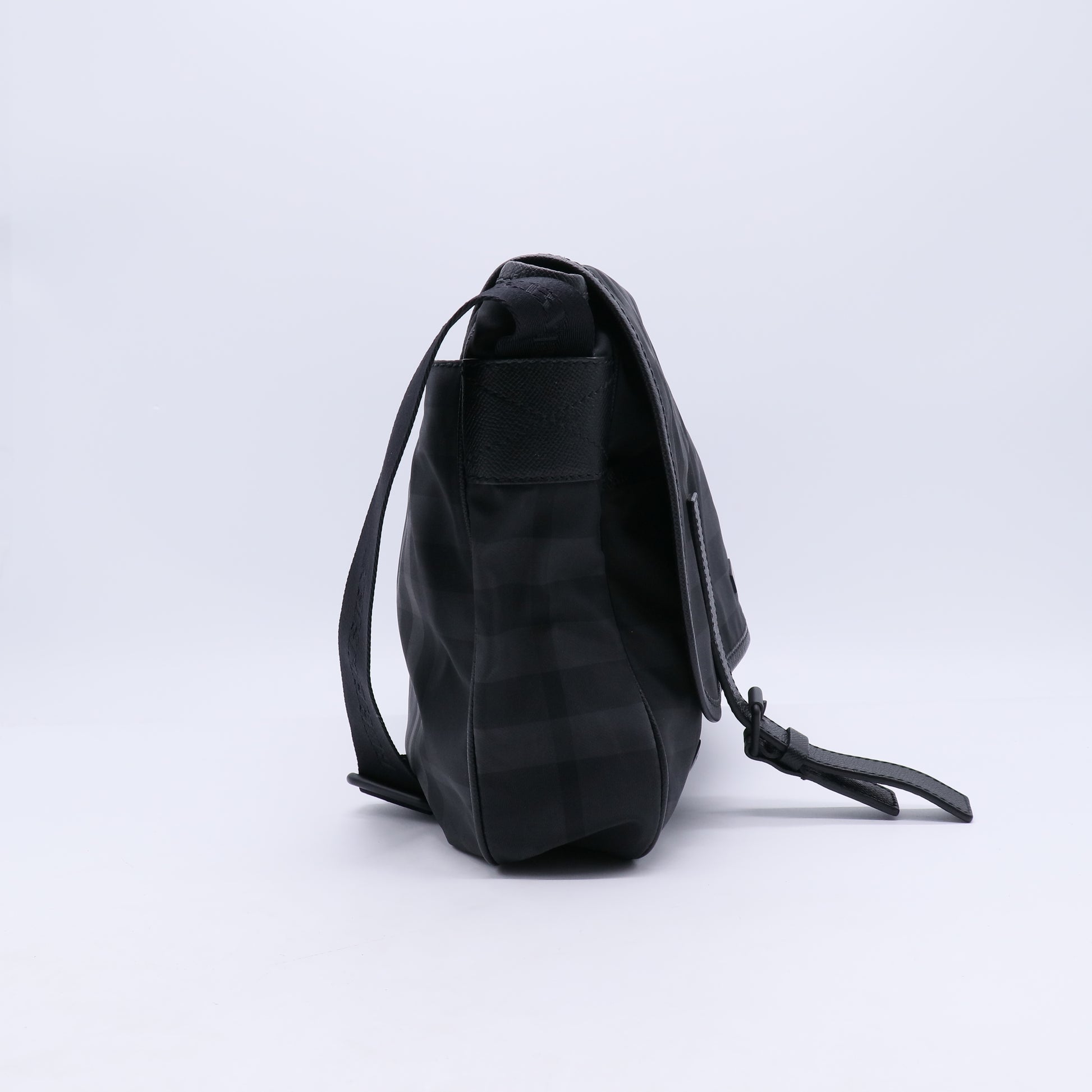 Smoke Check Messenger Bag B20463