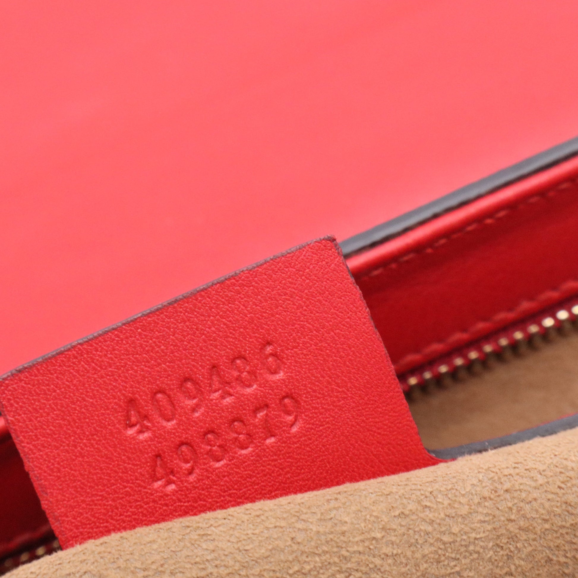 Red GG Supreme Coated Canvas Padlock Medium Shoulder Bag