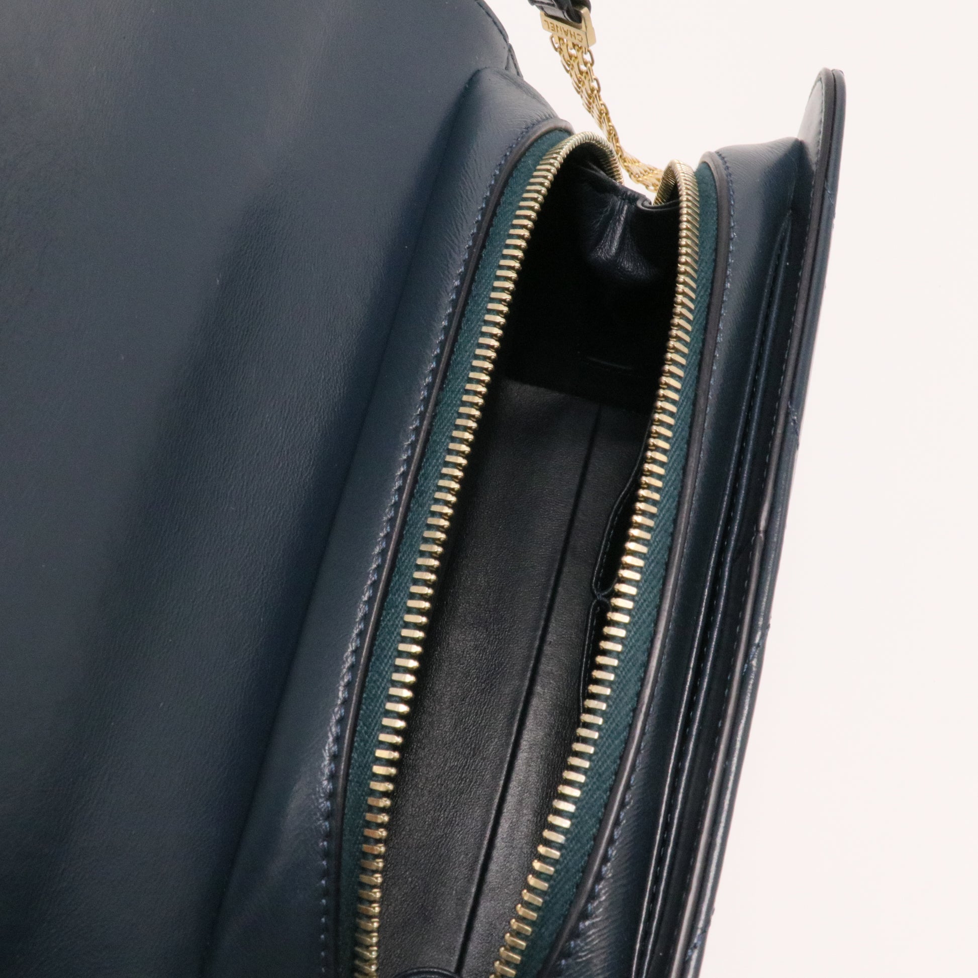 Calfskin Chevron Quilted Medal Flap Black