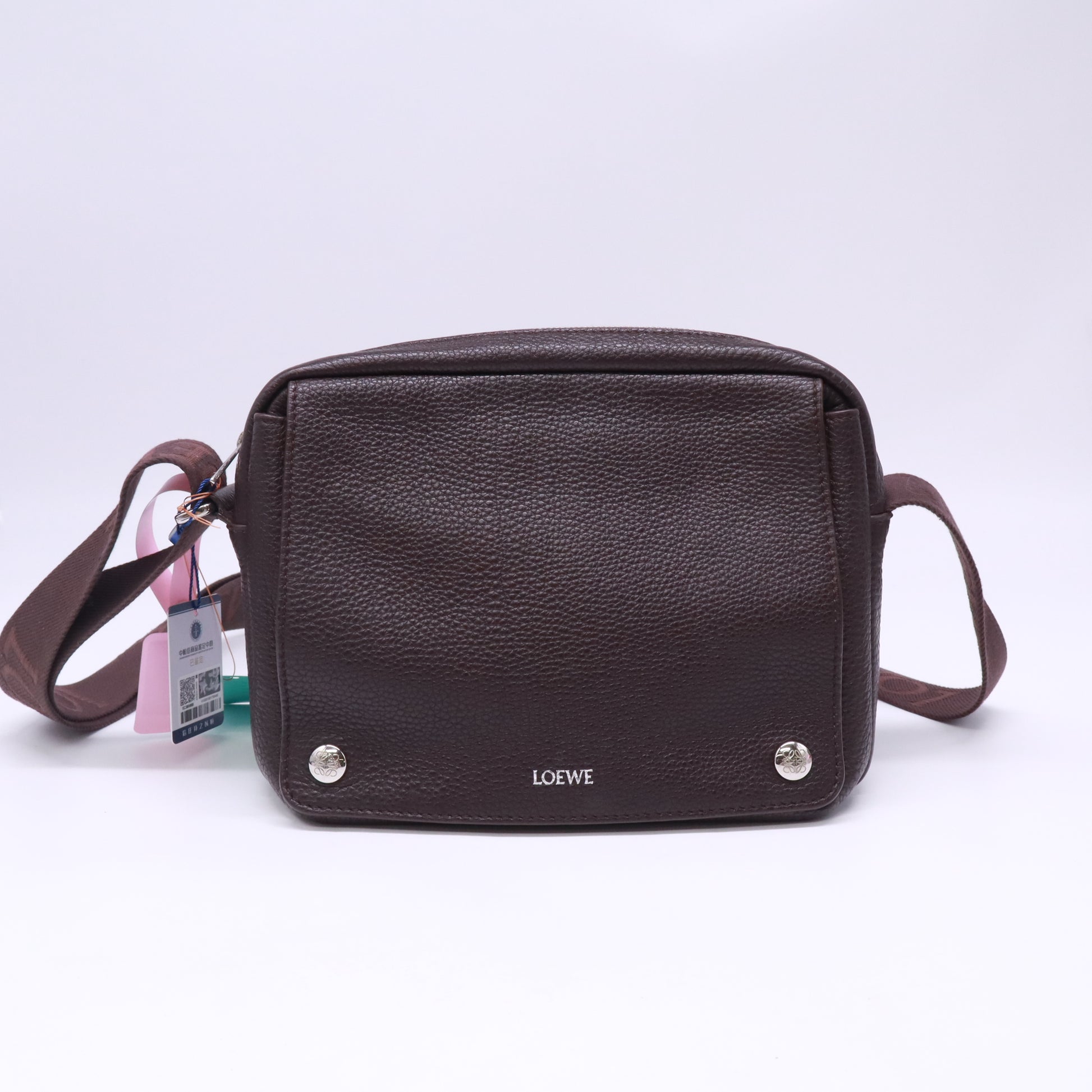 Loewe Medium Pebble messenger bag in supple grained calfskin leather twins LDJ5332