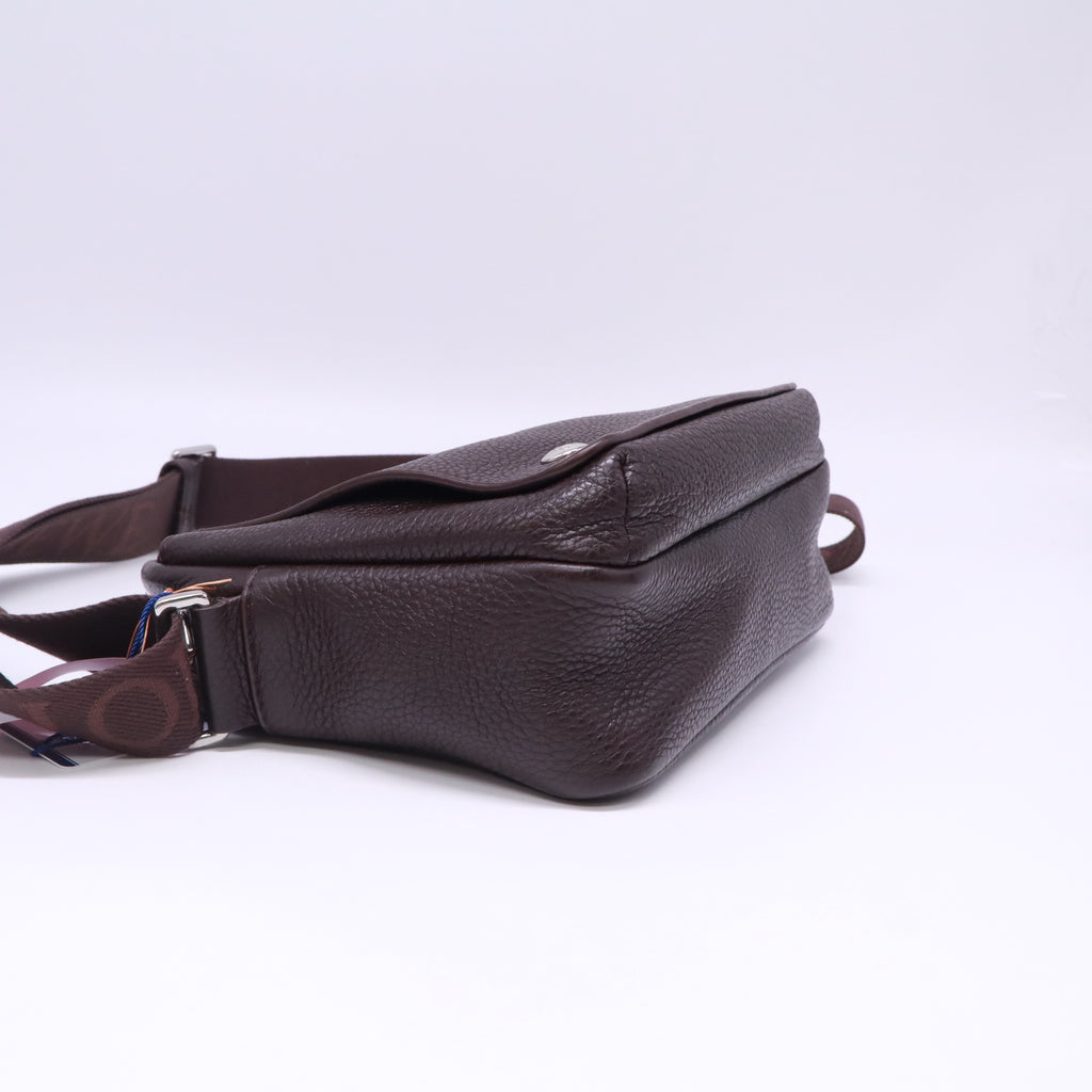 Loewe Medium Pebble messenger bag in supple grained calfskin leather twins LDJ5332