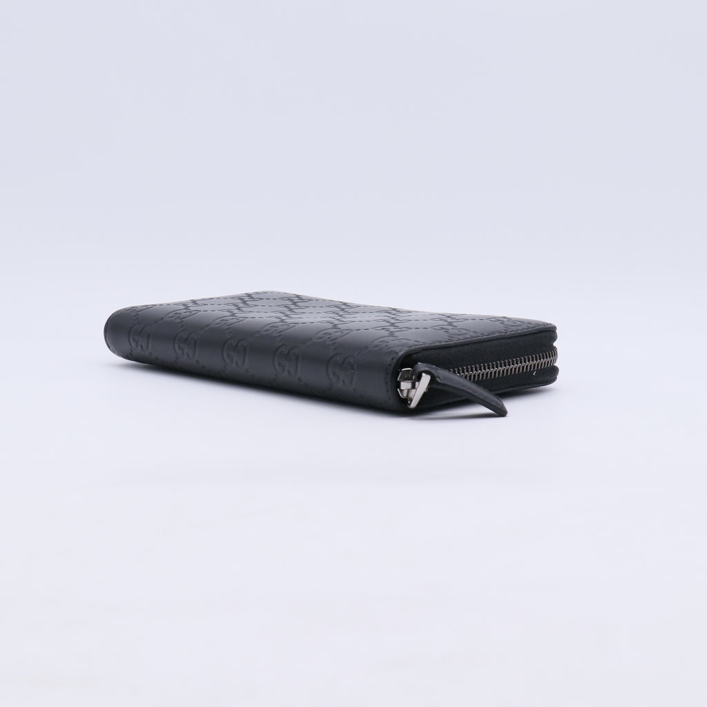 Gucci Signature Leather Zip Around Wallet W21220