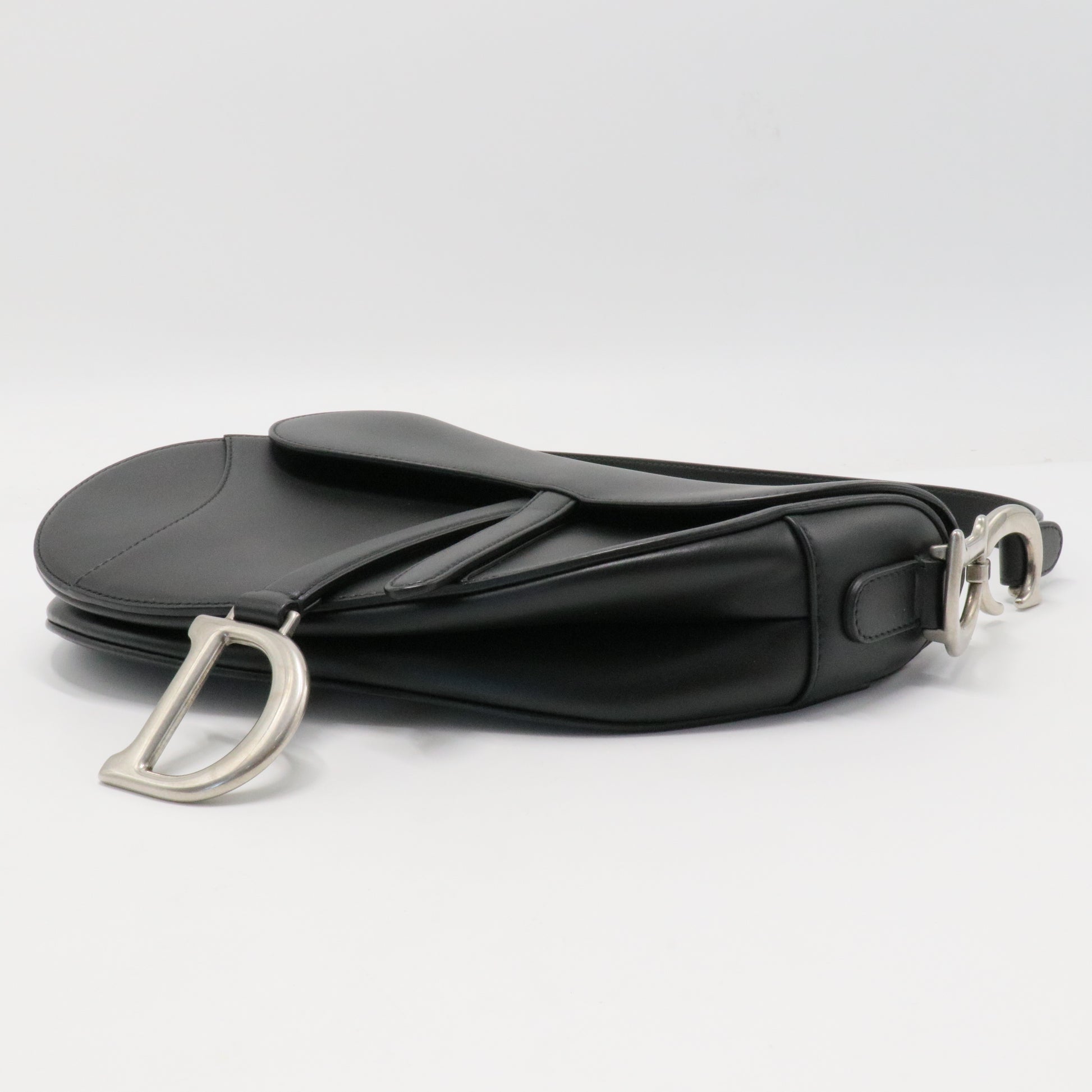 Ultra Matte Saddle Handbag Leather Medium