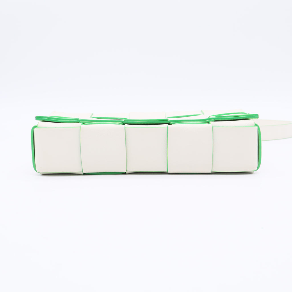 Buffalo Maxi Intrecciato Bicolor Extra Mini Cassette Crossbody Bag White Parakeet twins ldj3426