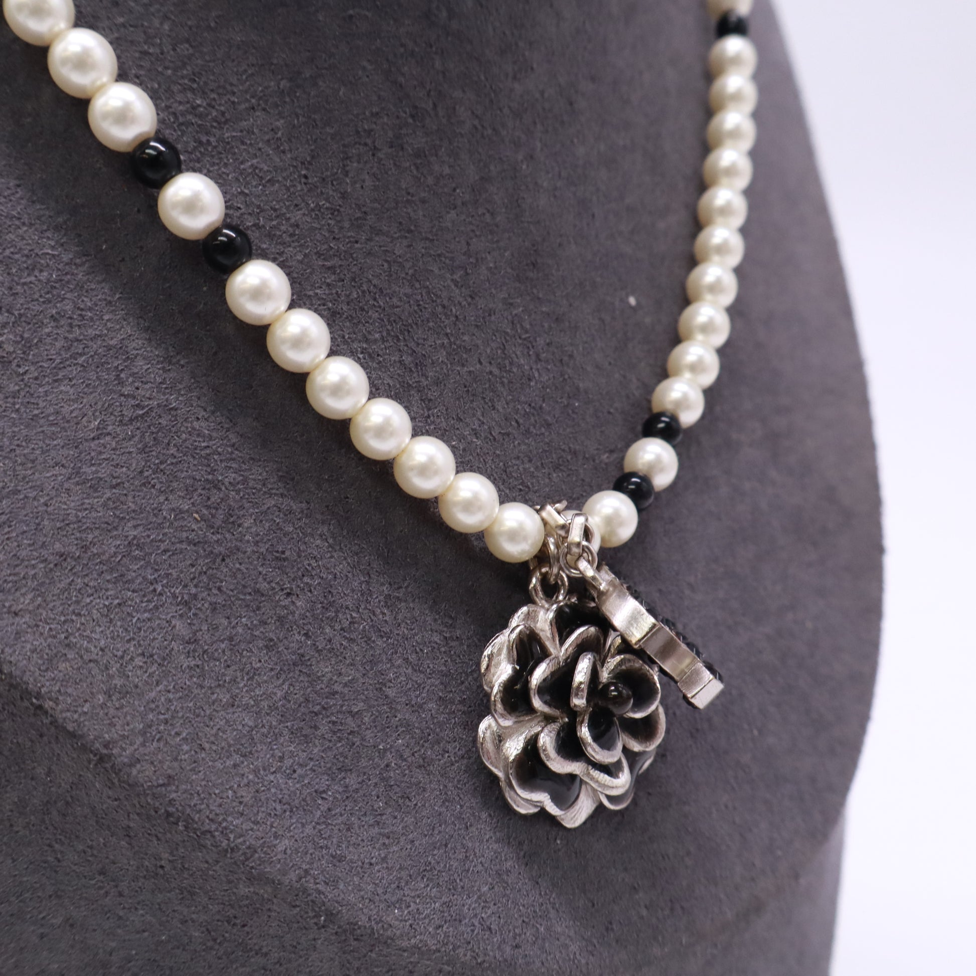 Chanel Camellia CC Imitation Station Choker Necklace W22952