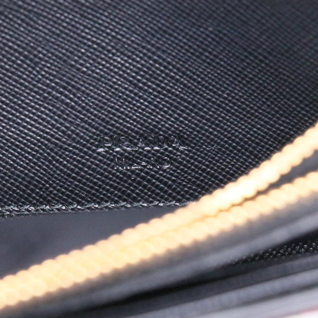 Envelope Wallet on Strap Saffiano Leather B21765