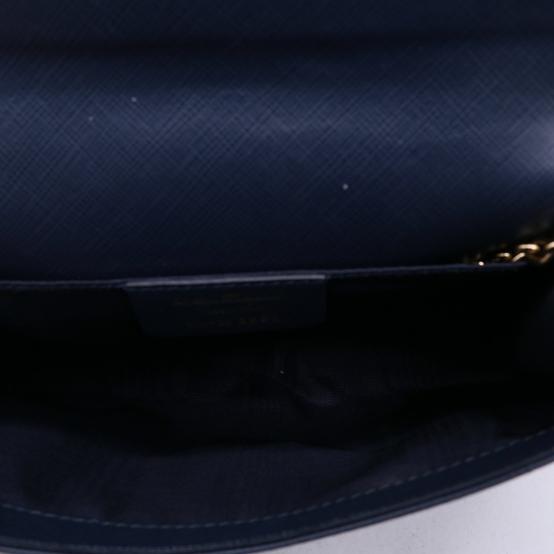 Vara Bow Shoulder Bag B21870