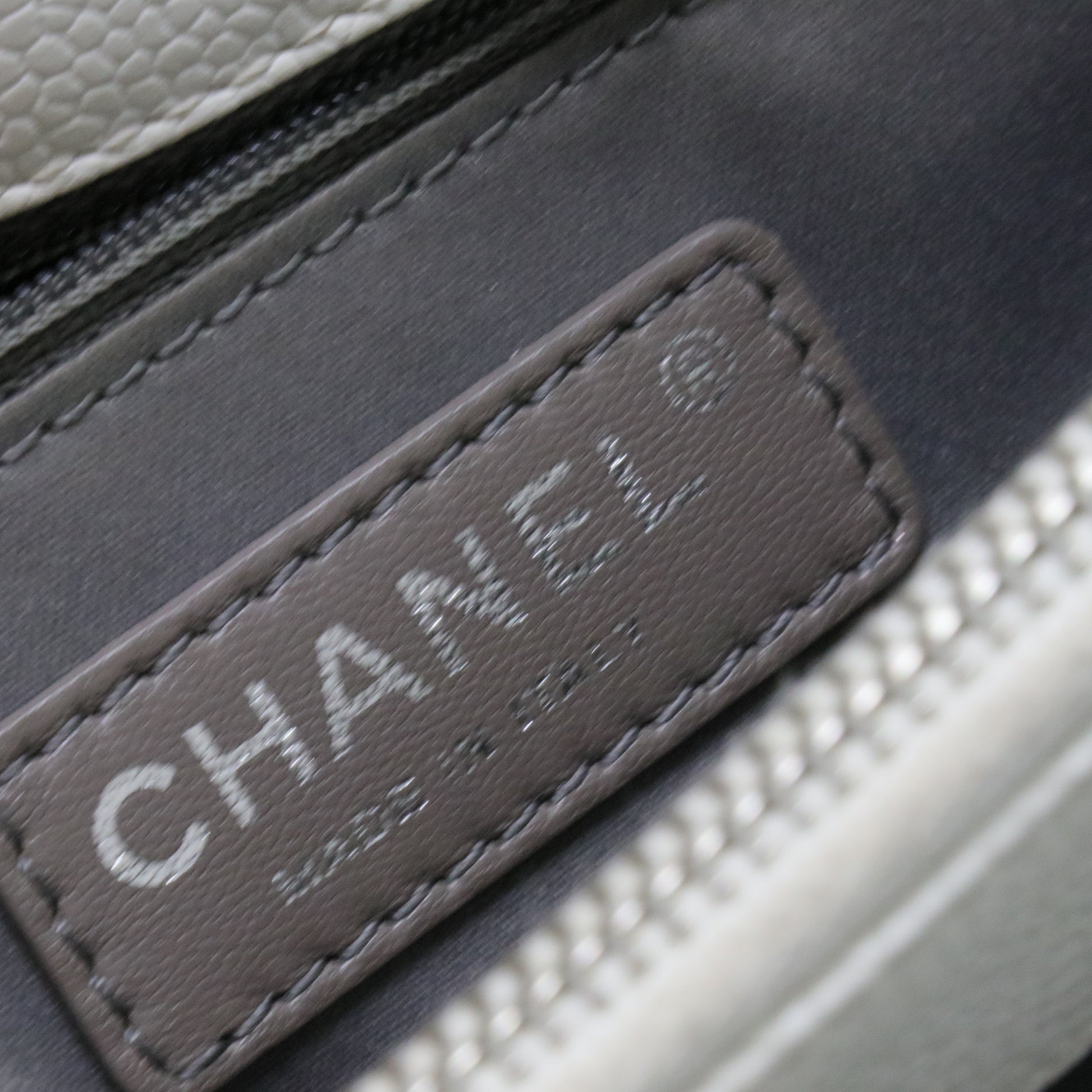 Caviar Quilted Grand Shopping Tote GST White