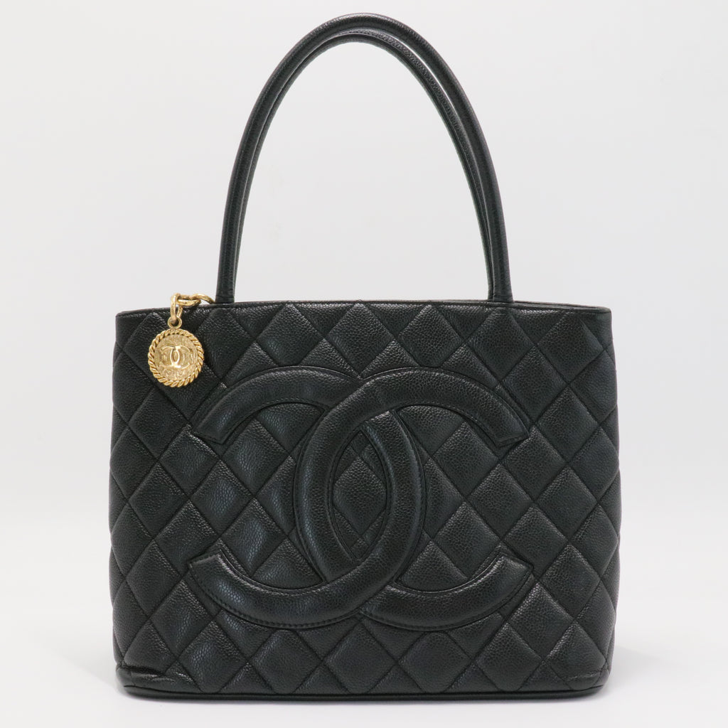 Medallion Tote Quilted Caviar