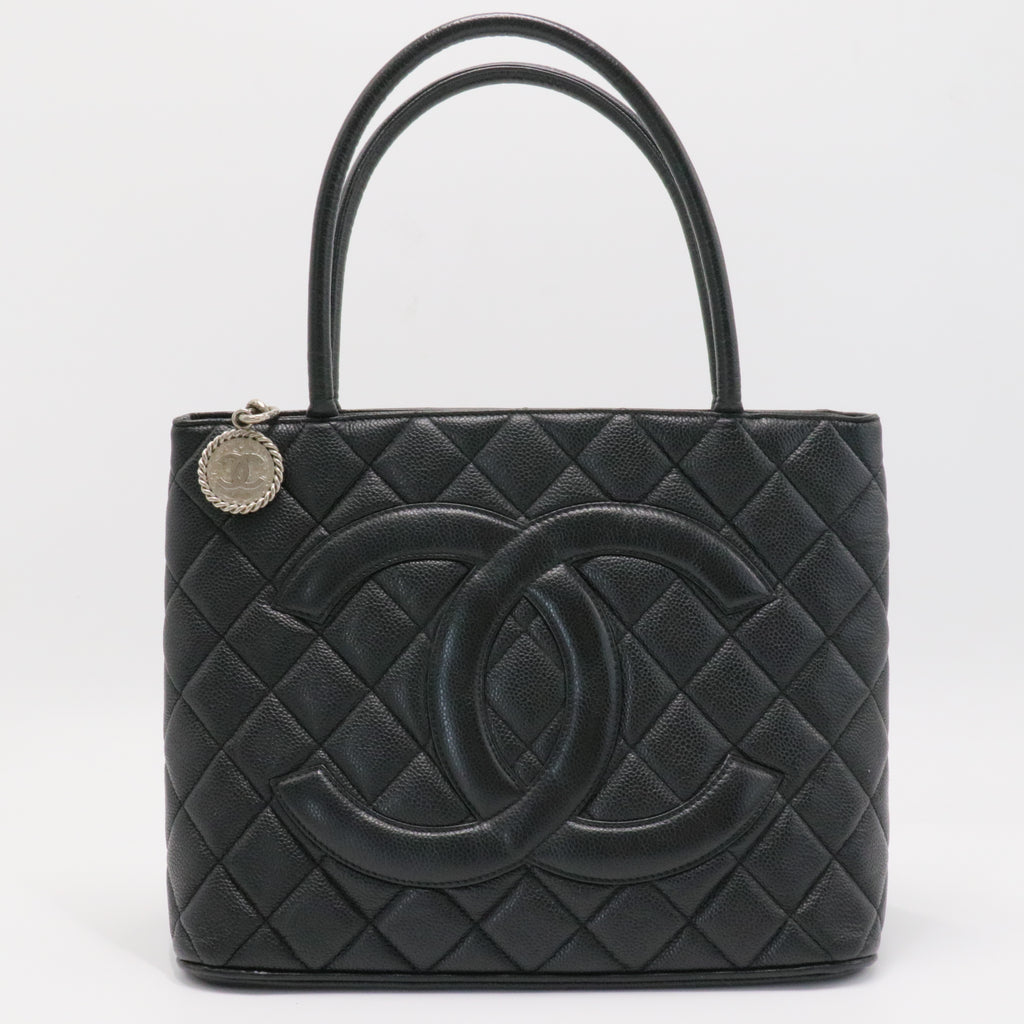 Medallion Tote Quilted Caviar