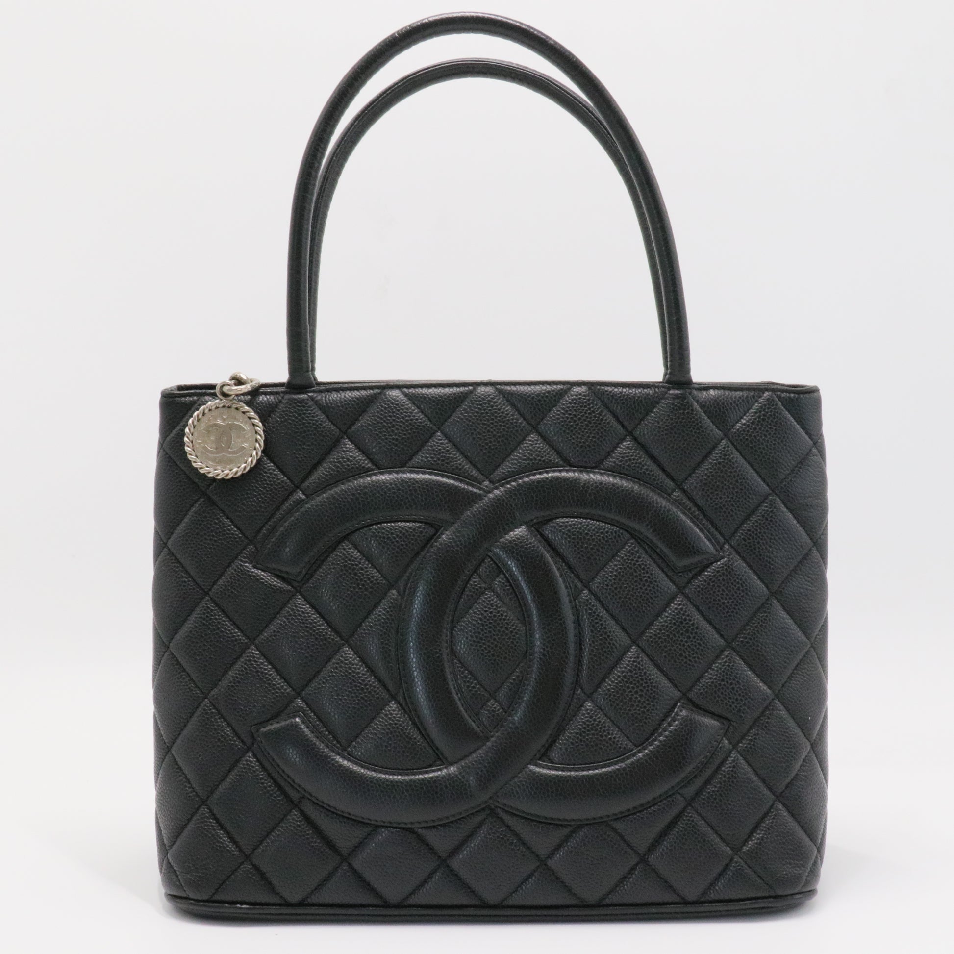 Medallion Tote Quilted Caviar