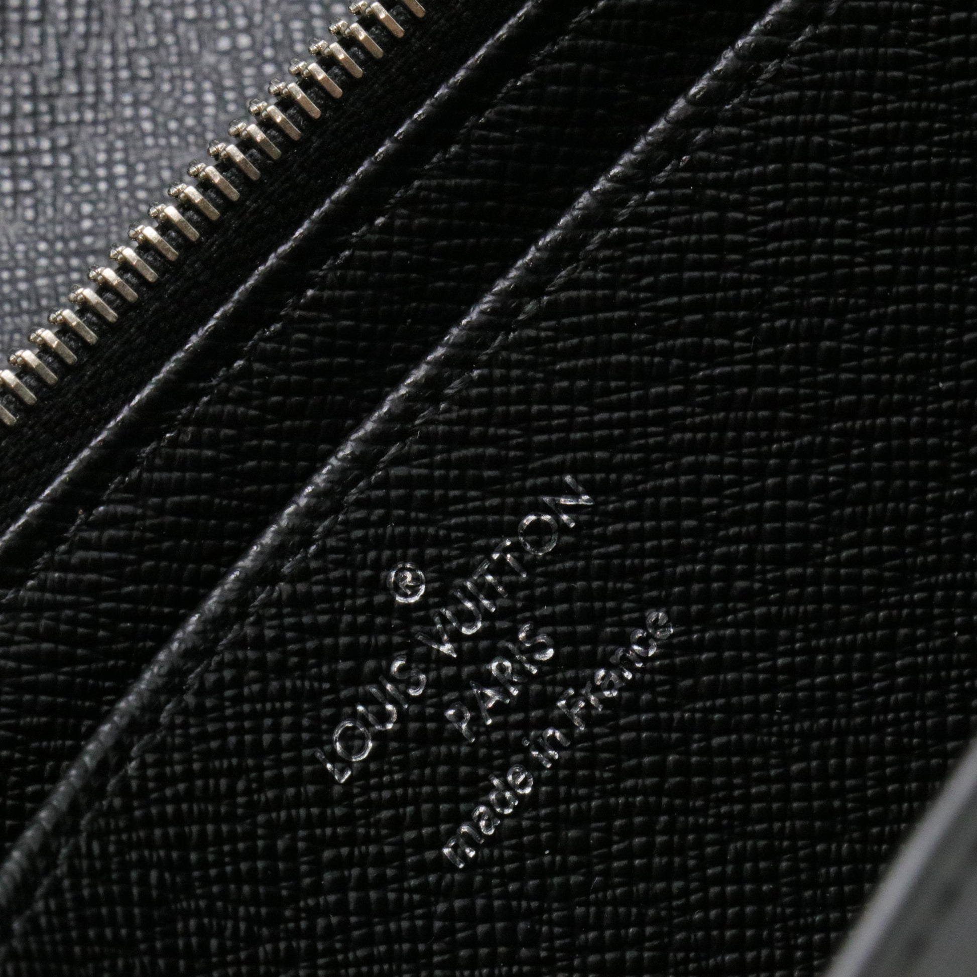 Epi Chain Flower Print Twist Wallet Black