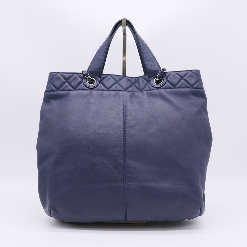Chanel On The Road Tote B23041