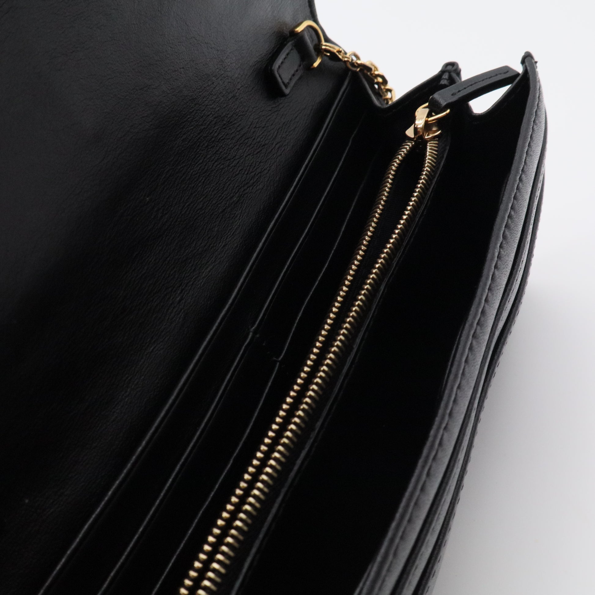 F is Fendi Continental Chain Wallet Leather For Gisel