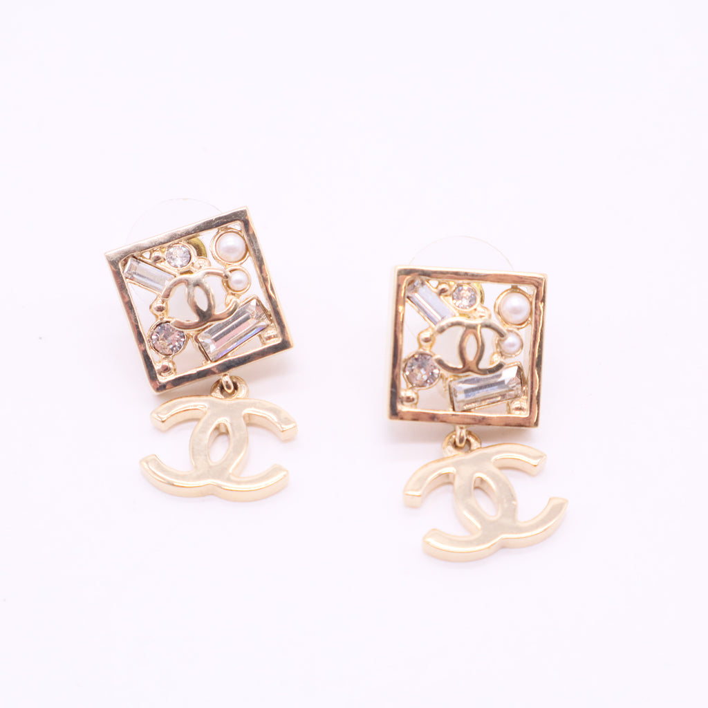 Chanel pearl double C earrings twins