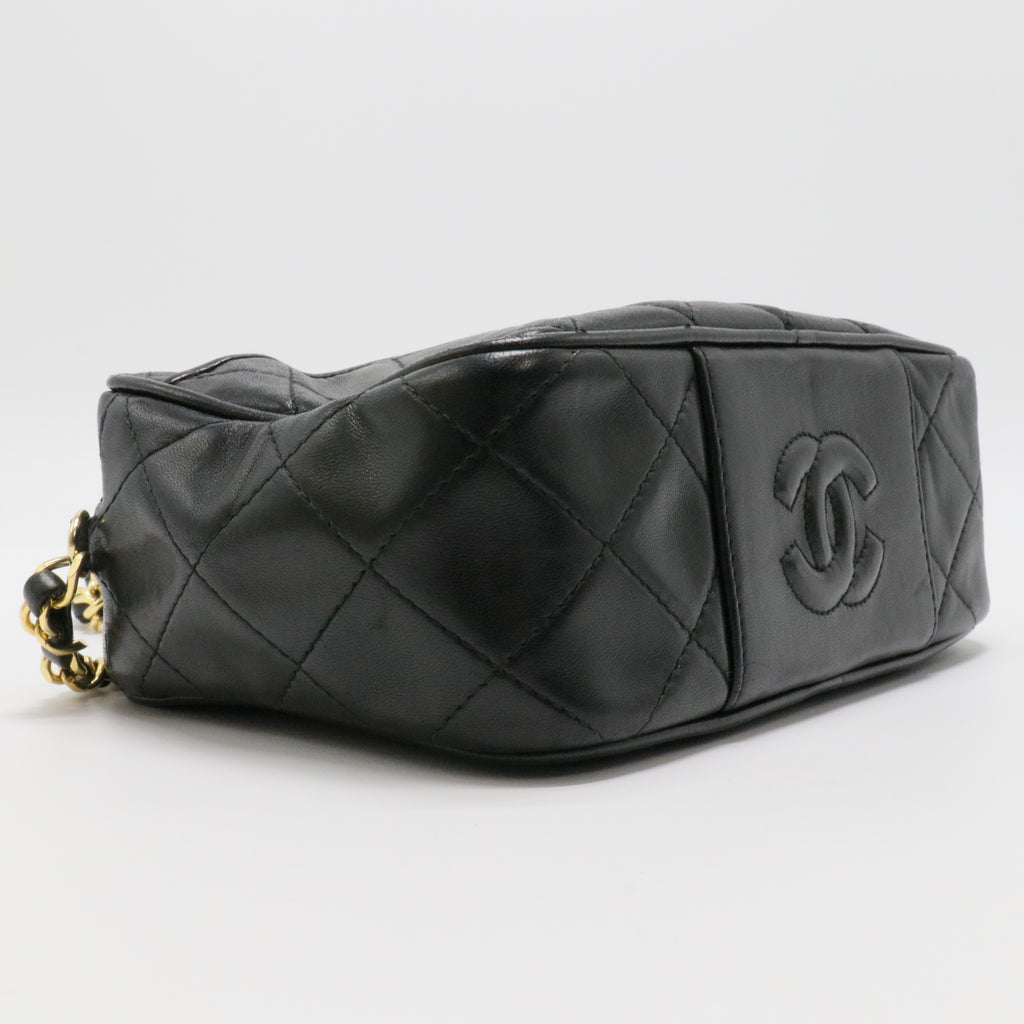 1992 CC diamond-quilted shoulder bag