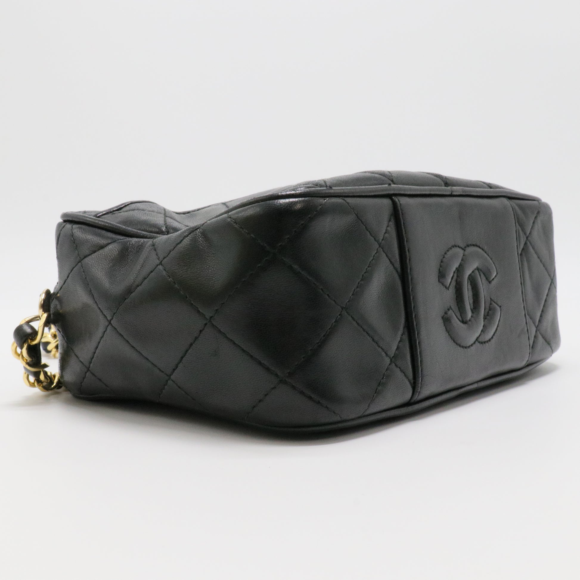 1992 CC diamond-quilted shoulder bag