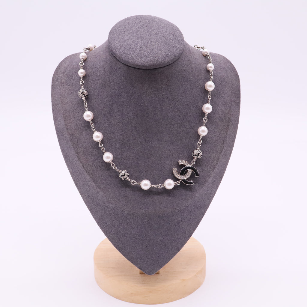 Chanel double c diamond engraved necklace twins