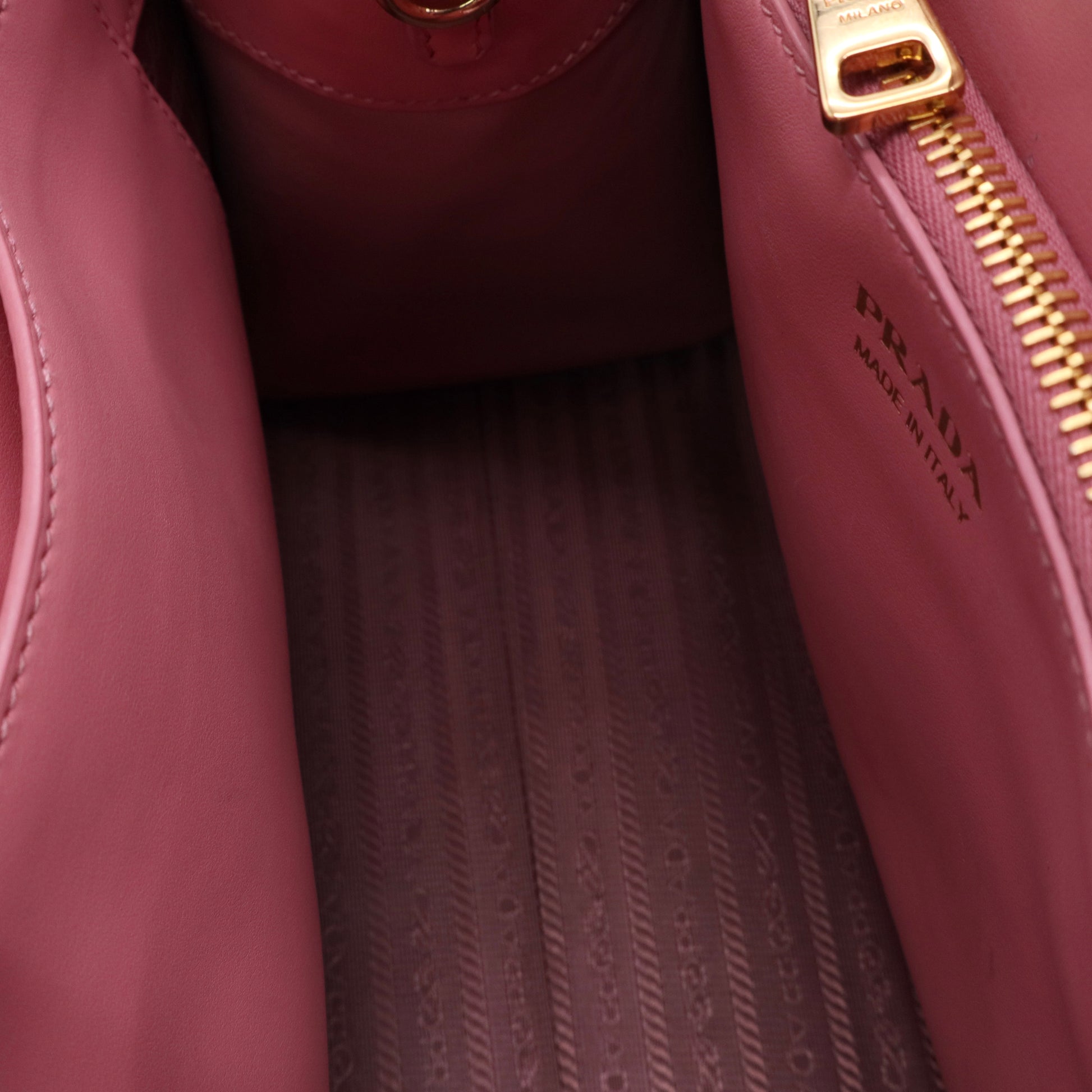 Prada Monochrome Tote Saffiano with City Calf twins LDJ3438