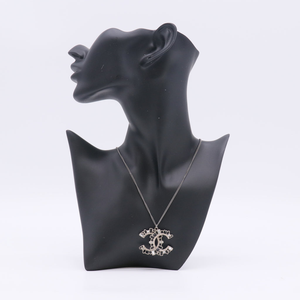Chanel CC Pendant Necklace W22947