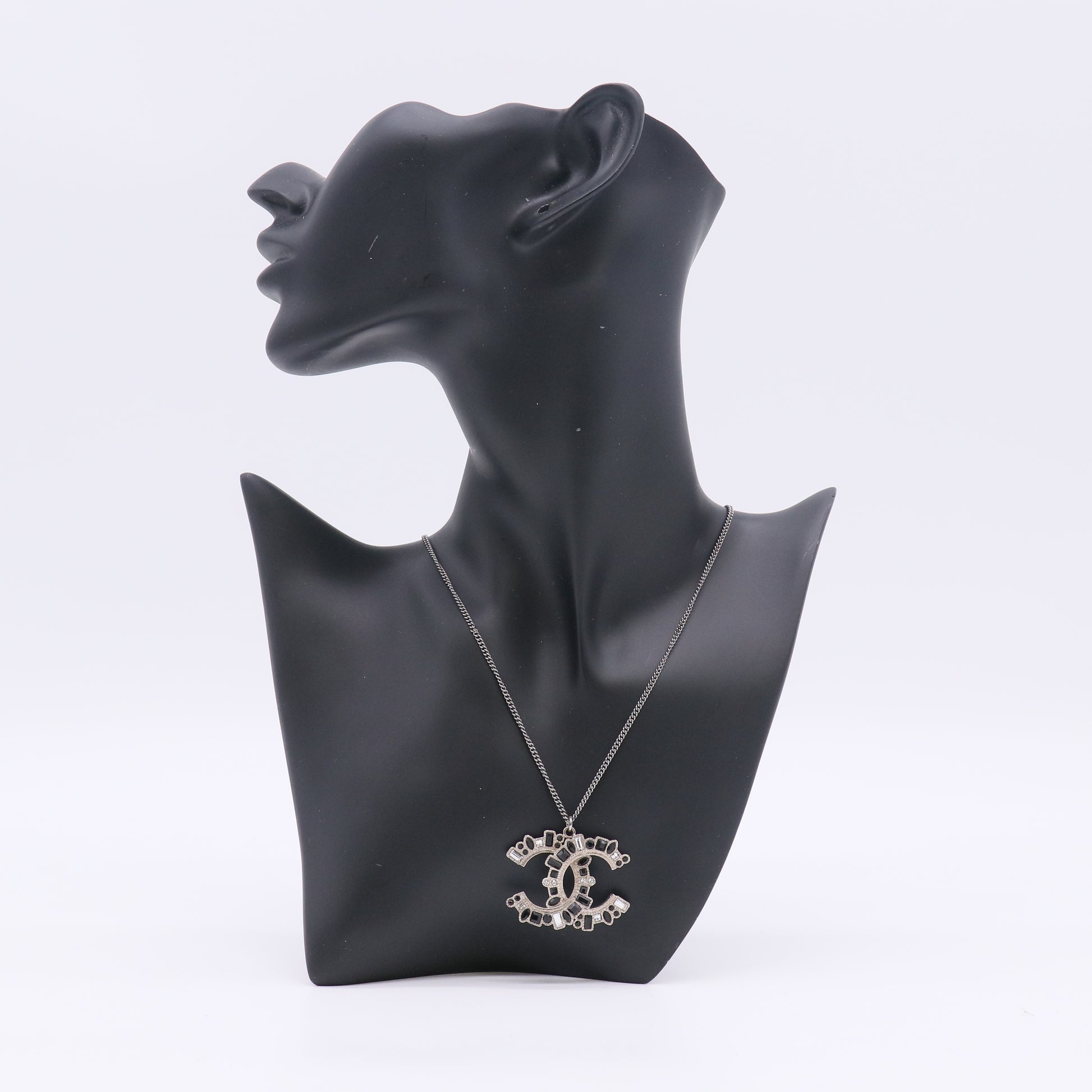 Chanel CC Pendant Necklace W22947