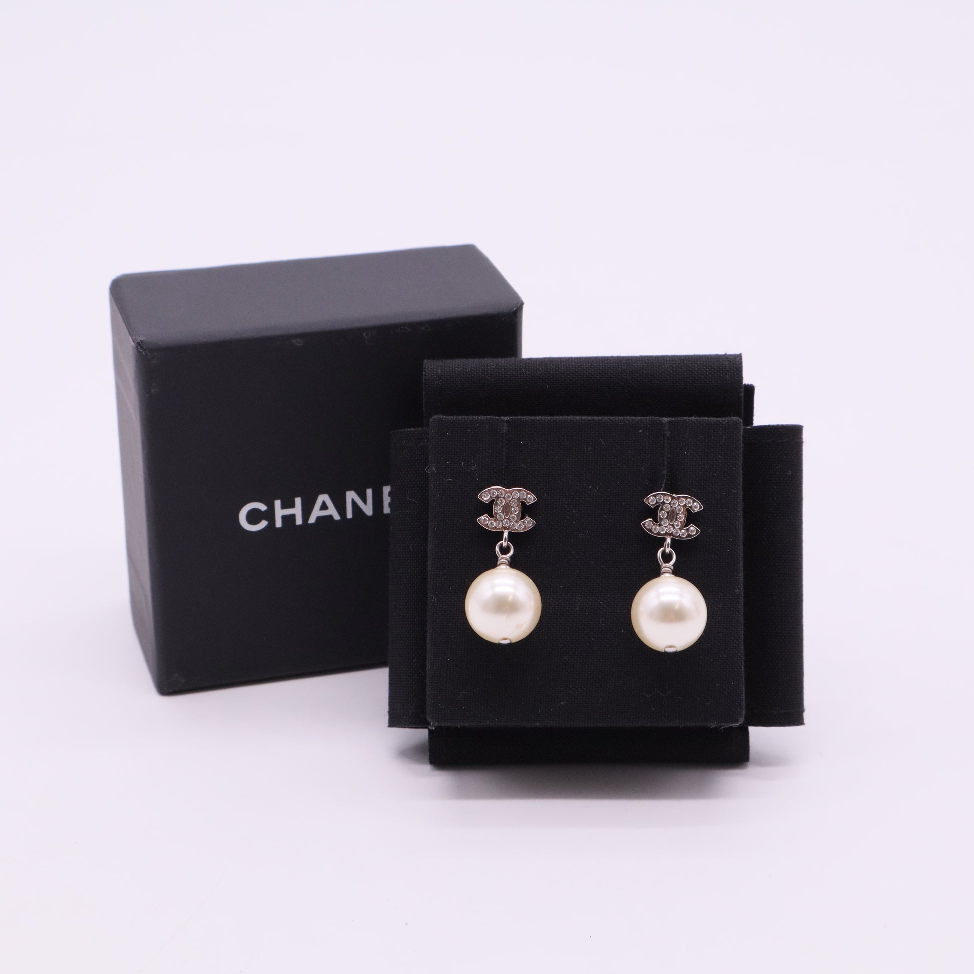 Rhinestone Pearl Drop Earrings twins