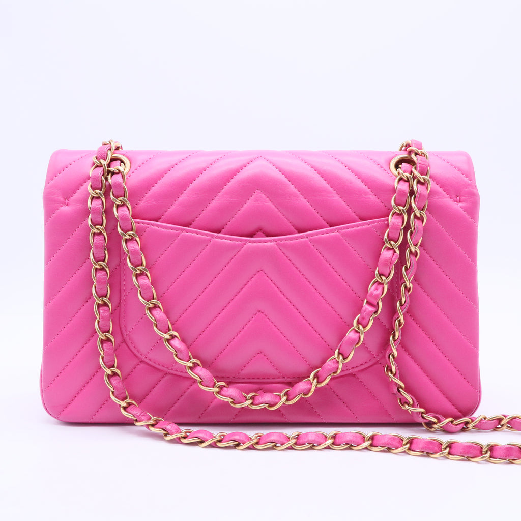 Medium Classic Chevron Lambskin Double Flap shoulder bag B20061