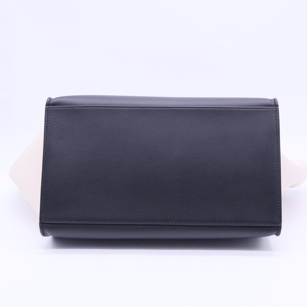 Trapèze leather handbag B20044