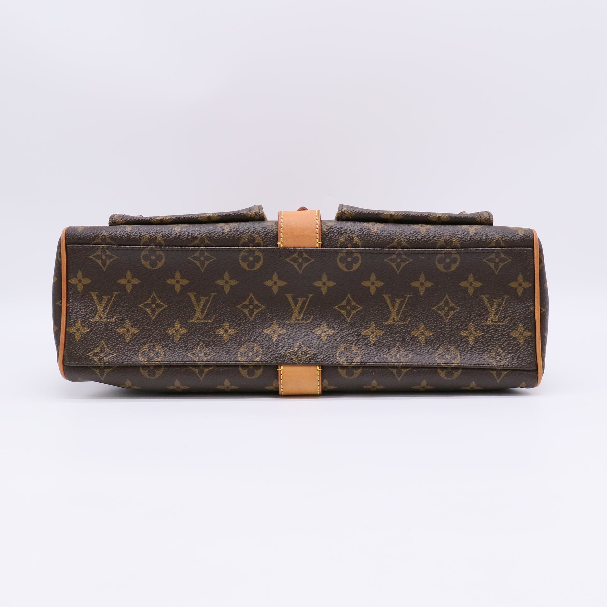 Louis Vuitton Monogram Manhattan GM Bag B22952