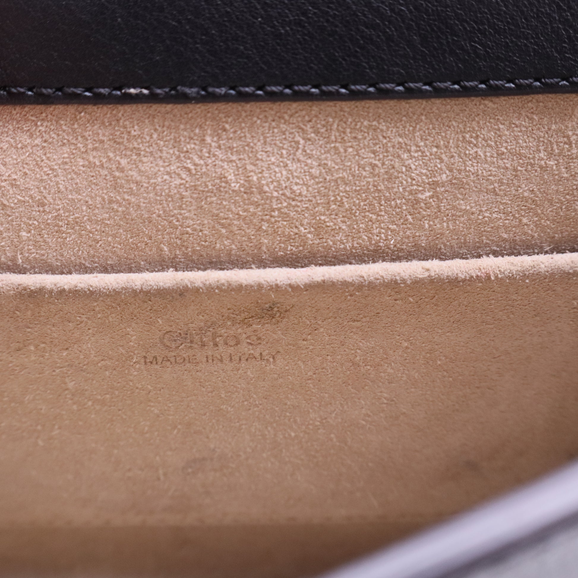 Small Nile Leather Bag B20078
