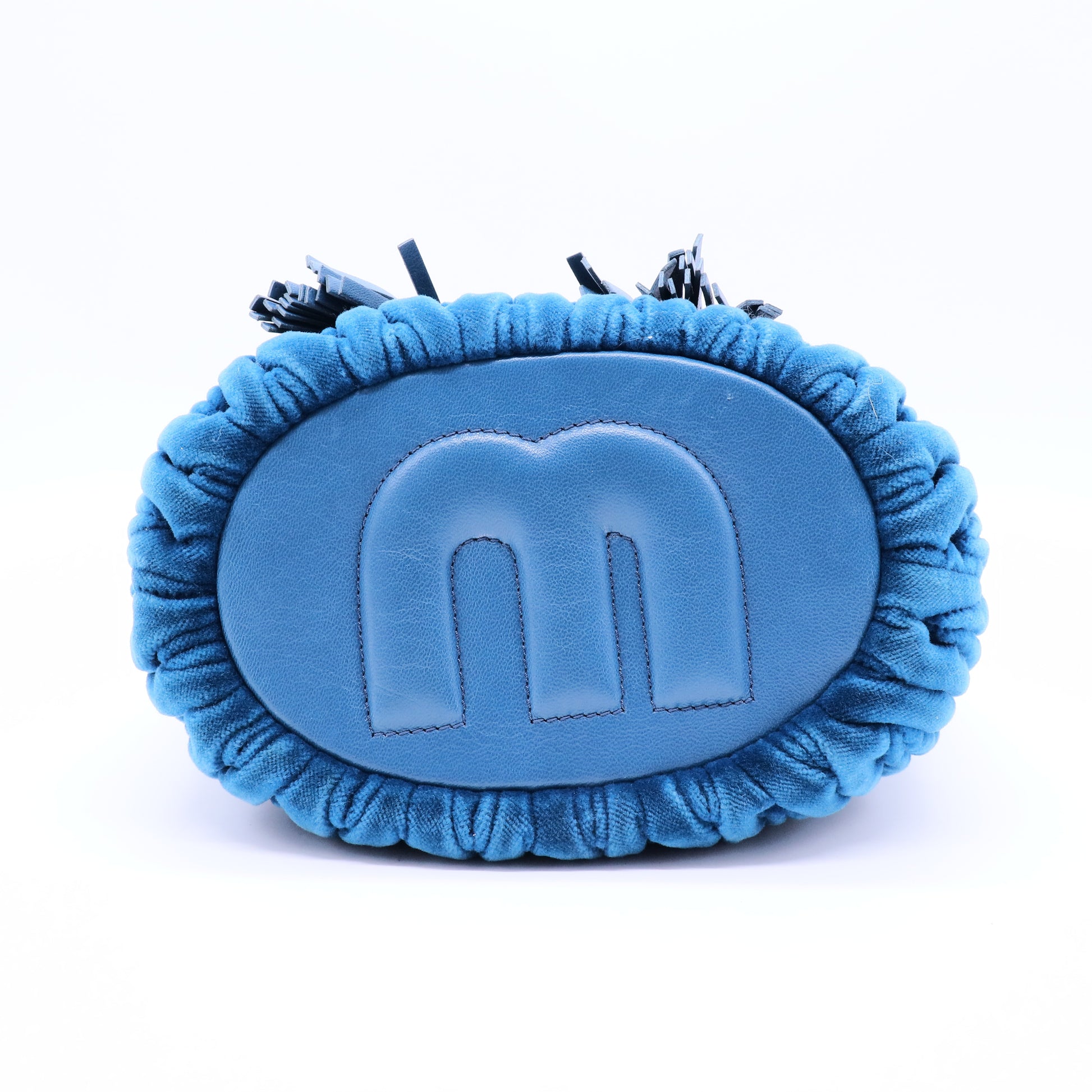 Blue velvet pleated bag