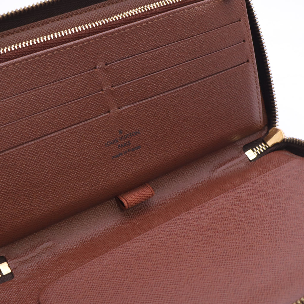 Louis Vuitton Zippy Wallet Monogram W23429