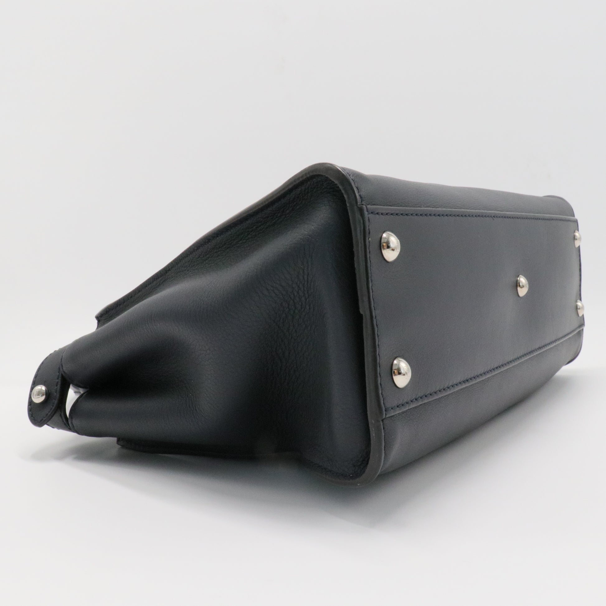 Peekaboo Bag Rigid Leather Regular