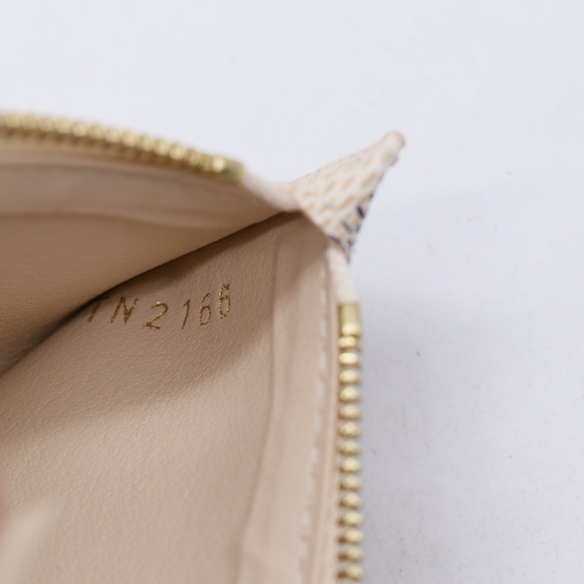Louis Vuitton Sarah Wallet in Damier Azur Canvas W21254