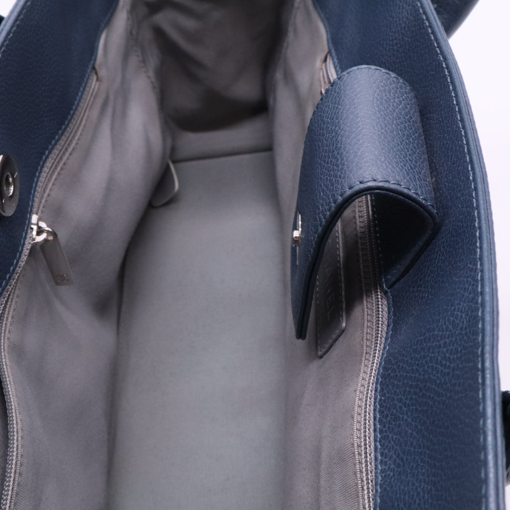 Cerf Executive Tote NM Caviar Medium