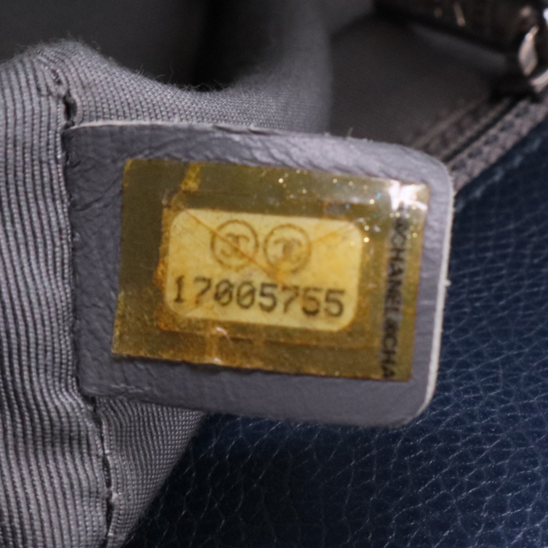 Cerf Executive Tote NM Caviar Medium