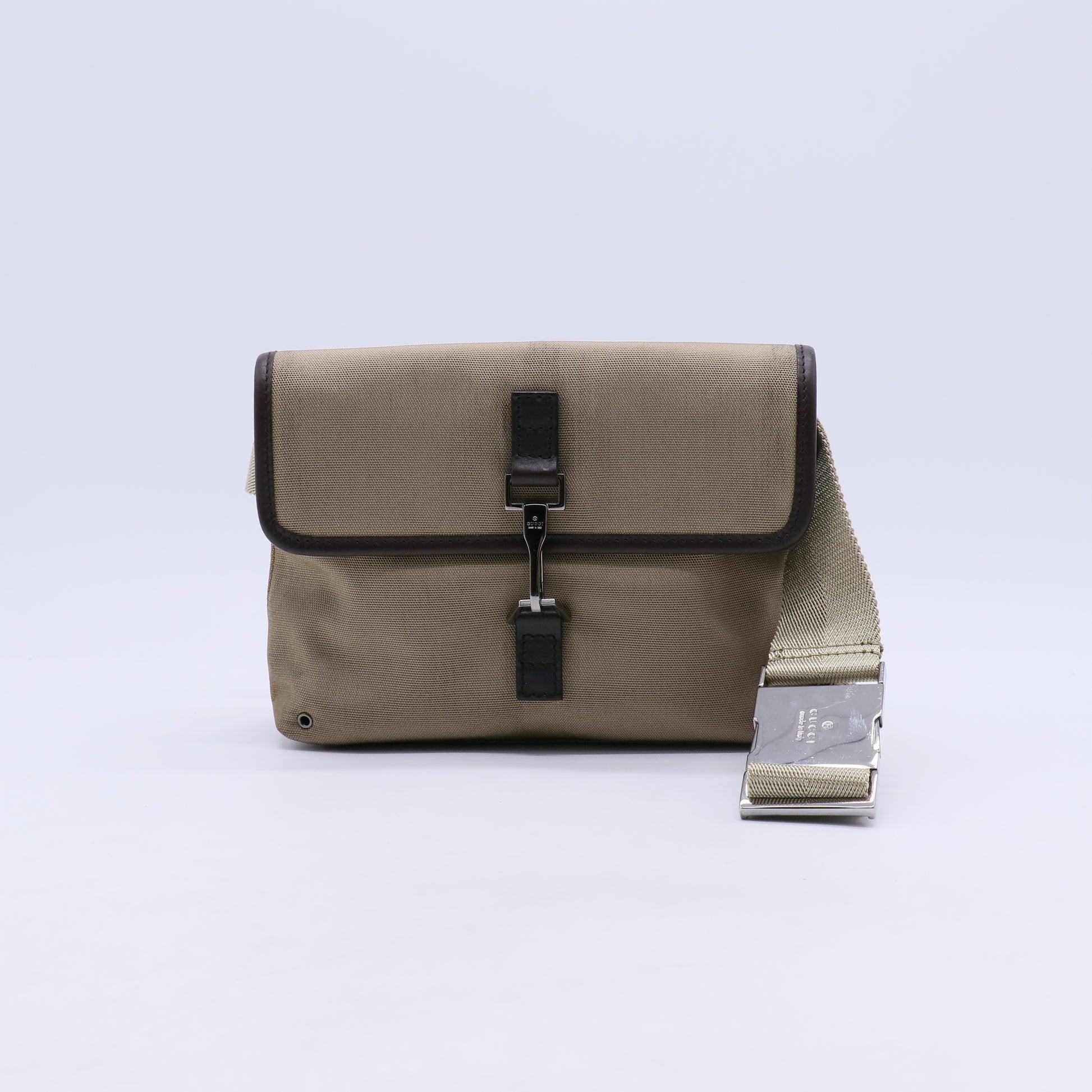 Gucci mini belt bag B21903