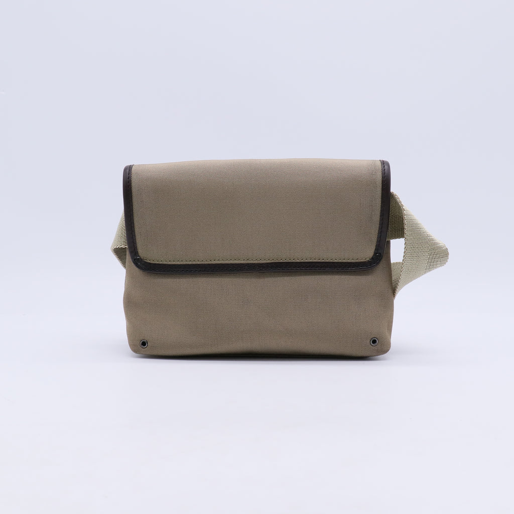 Gucci mini belt bag B21903