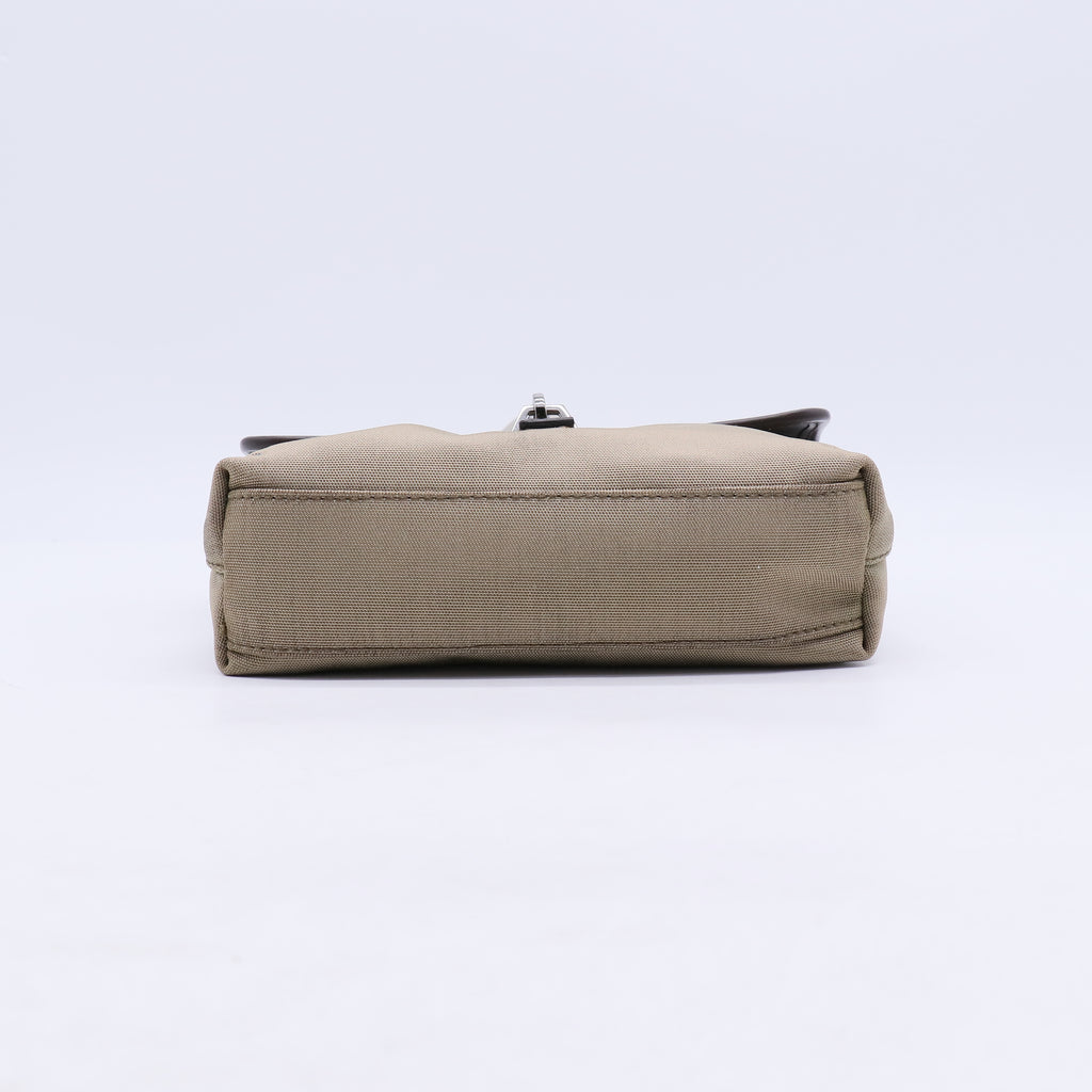 Gucci mini belt bag B21903