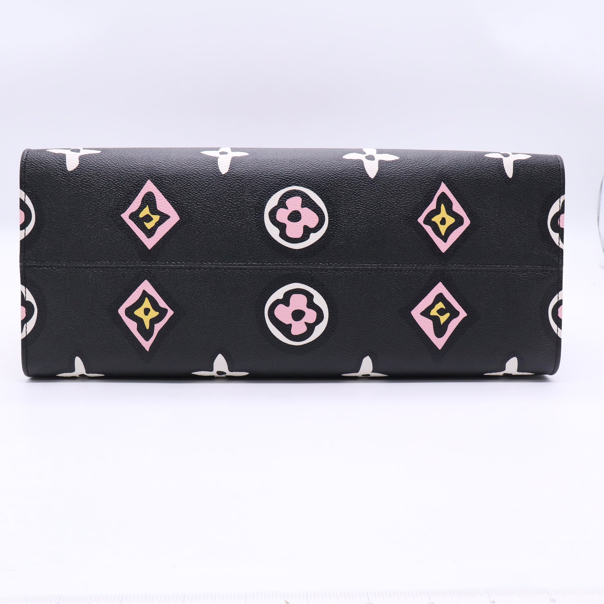 Limited edition OnTheGo Tote Wild at Heart Monogram Giant GM Twins LDJ3475