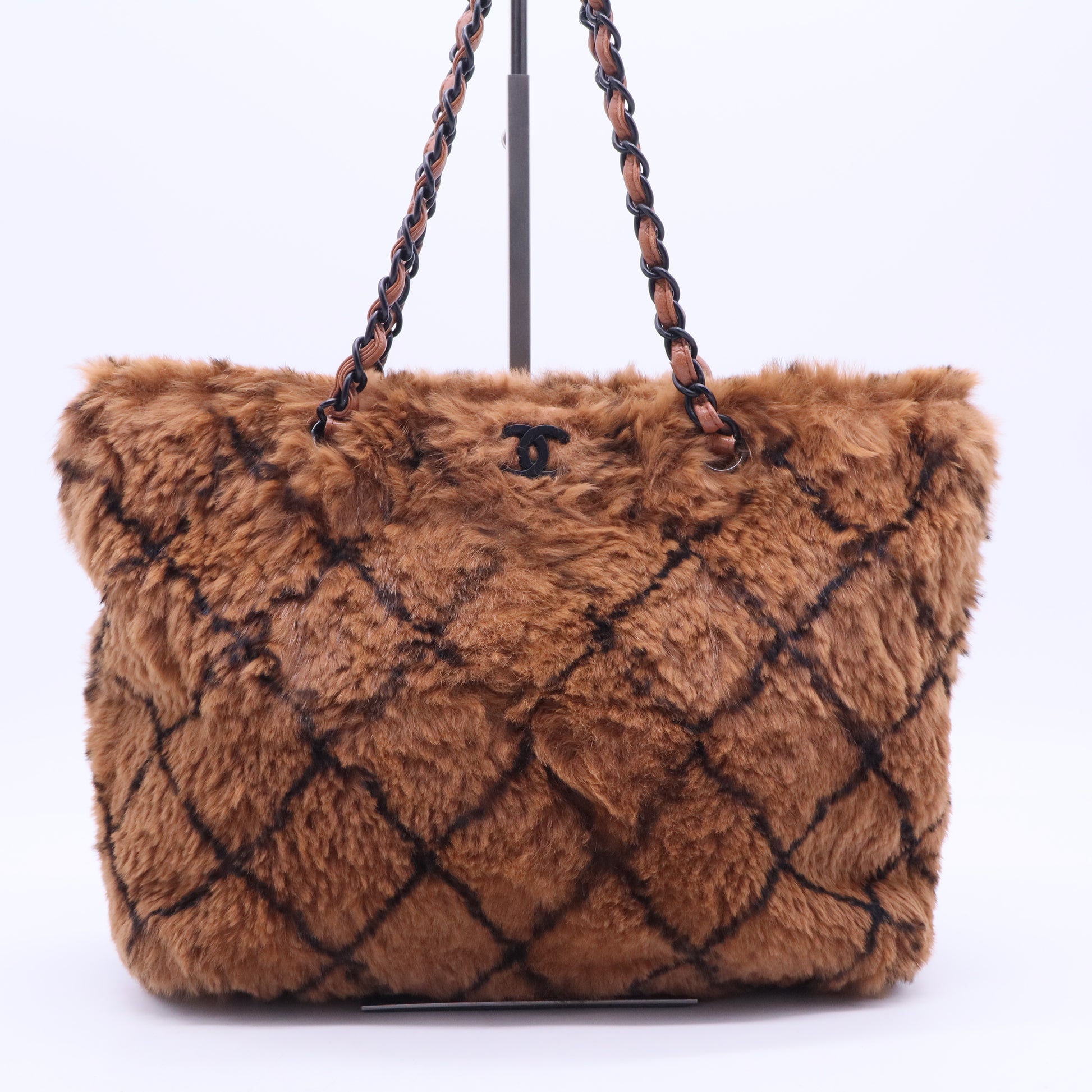 Rabbit Fur Shopping Tote B20142