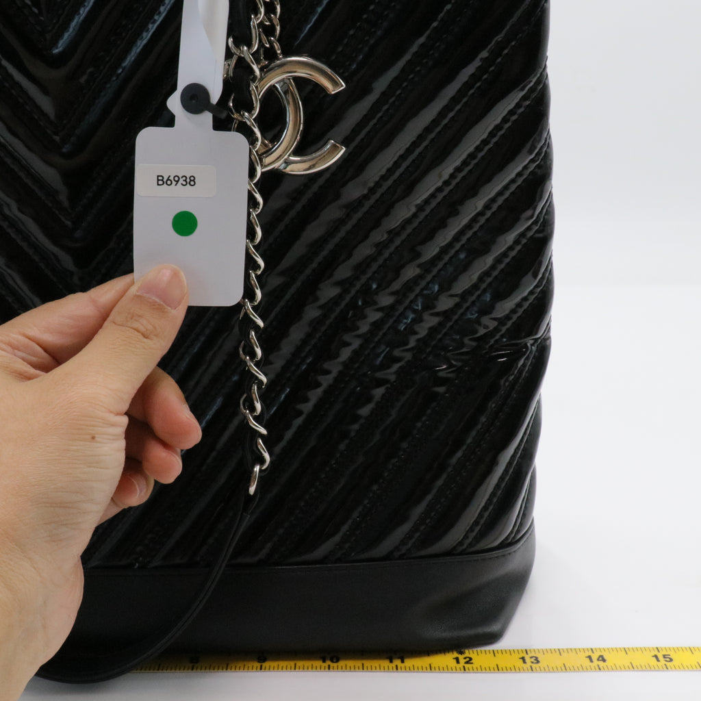 CC Charm Tote Chevron Patent Medium