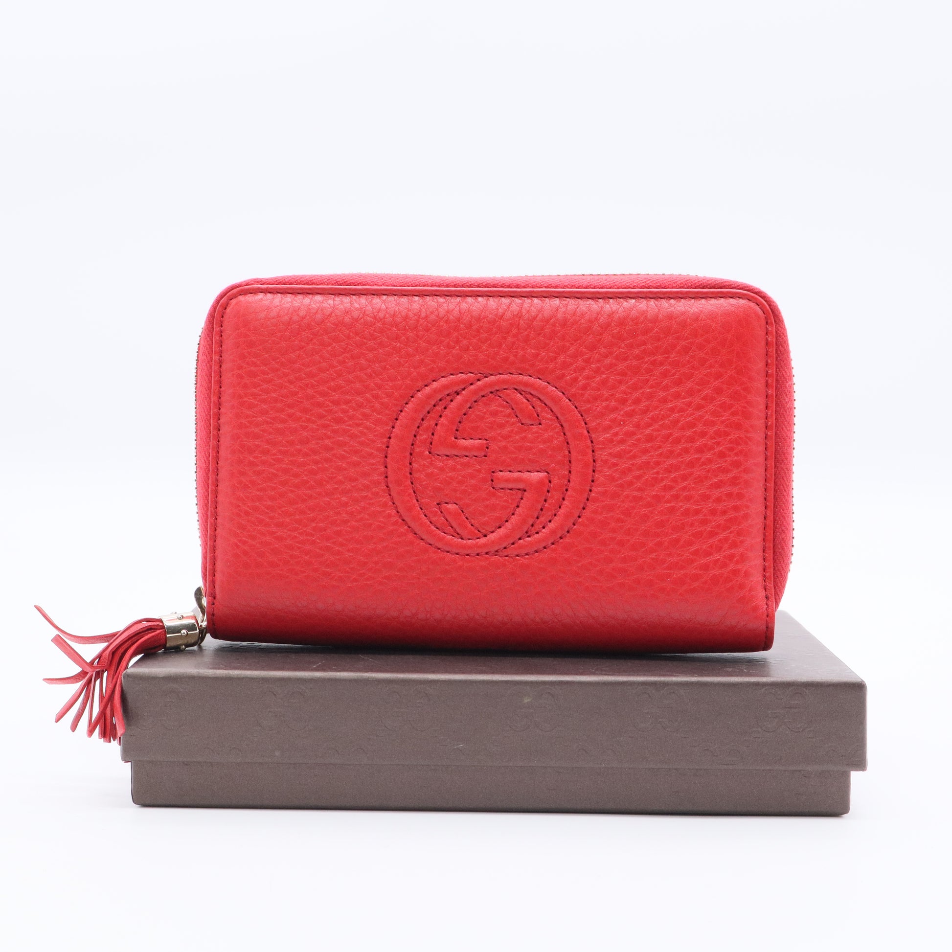 Pebbled Calfskin Soho Compact Disco Zip Around Wallet Tabasco Red