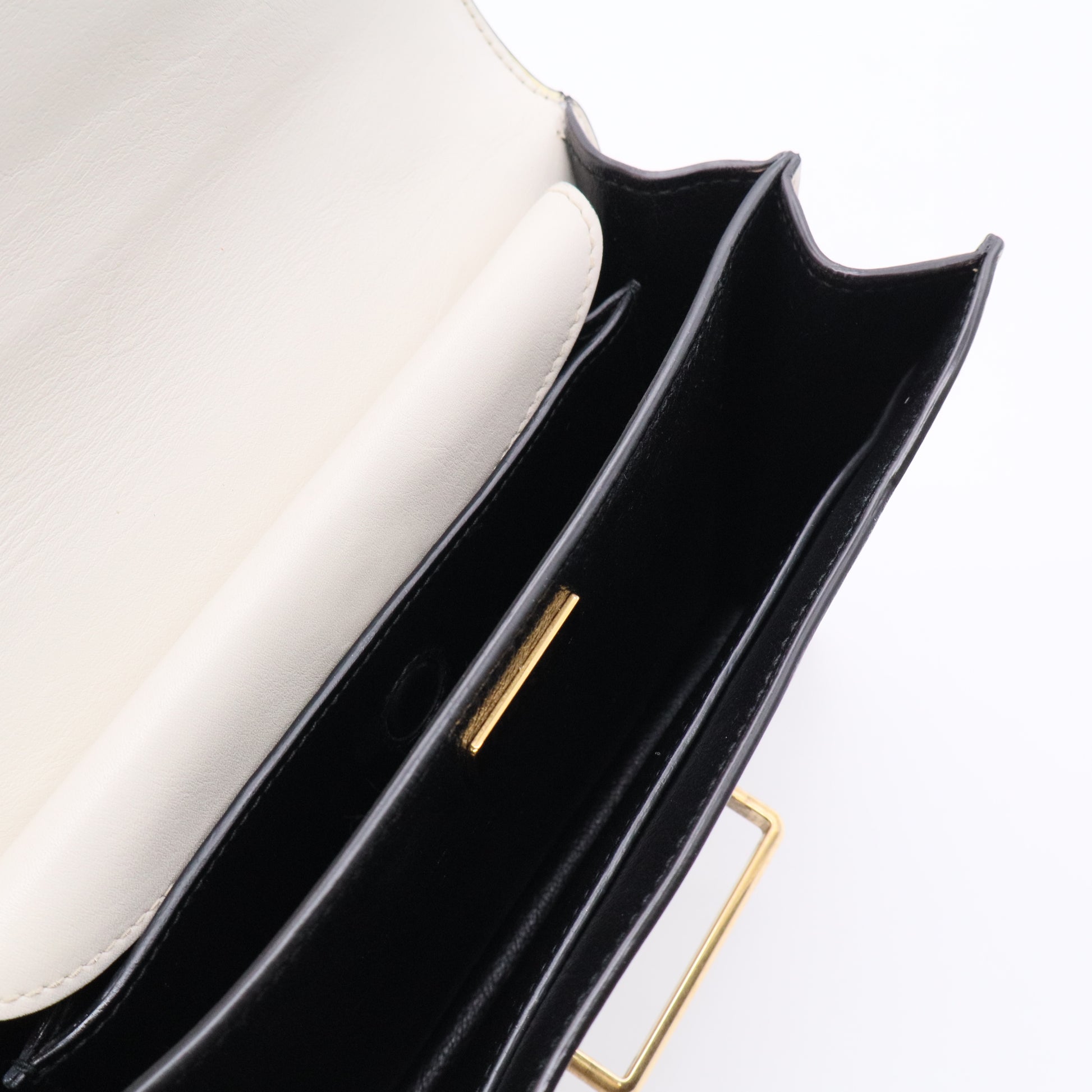 City Calf Saffiano Cahier Bag Talco Black