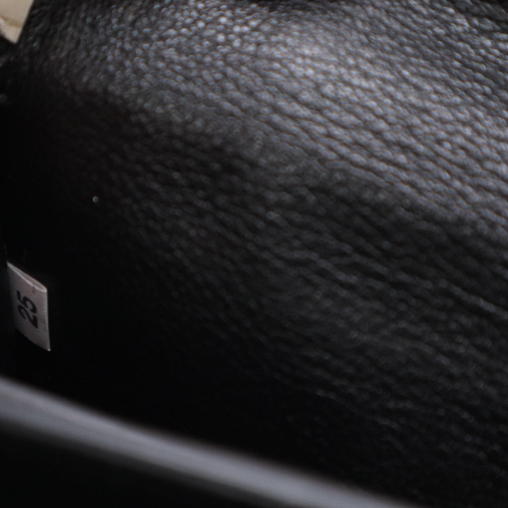 City Calf Saffiano Cahier Bag Talco Black