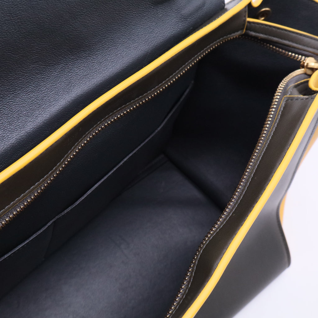 Medium Trapeze Bag B20024