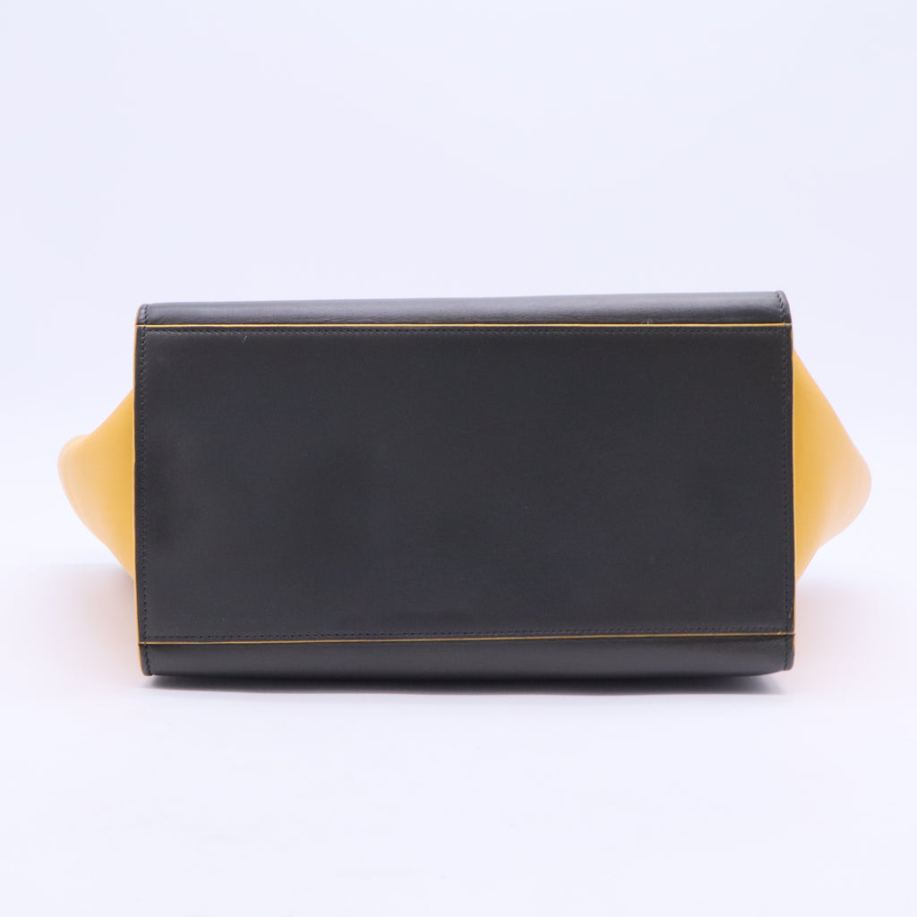 Medium Trapeze Bag B20024