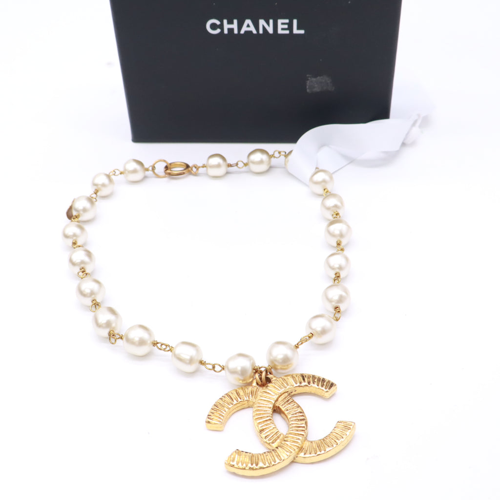 Chanel Vintage CC Pearl Pendant Necklace Twins W22967
